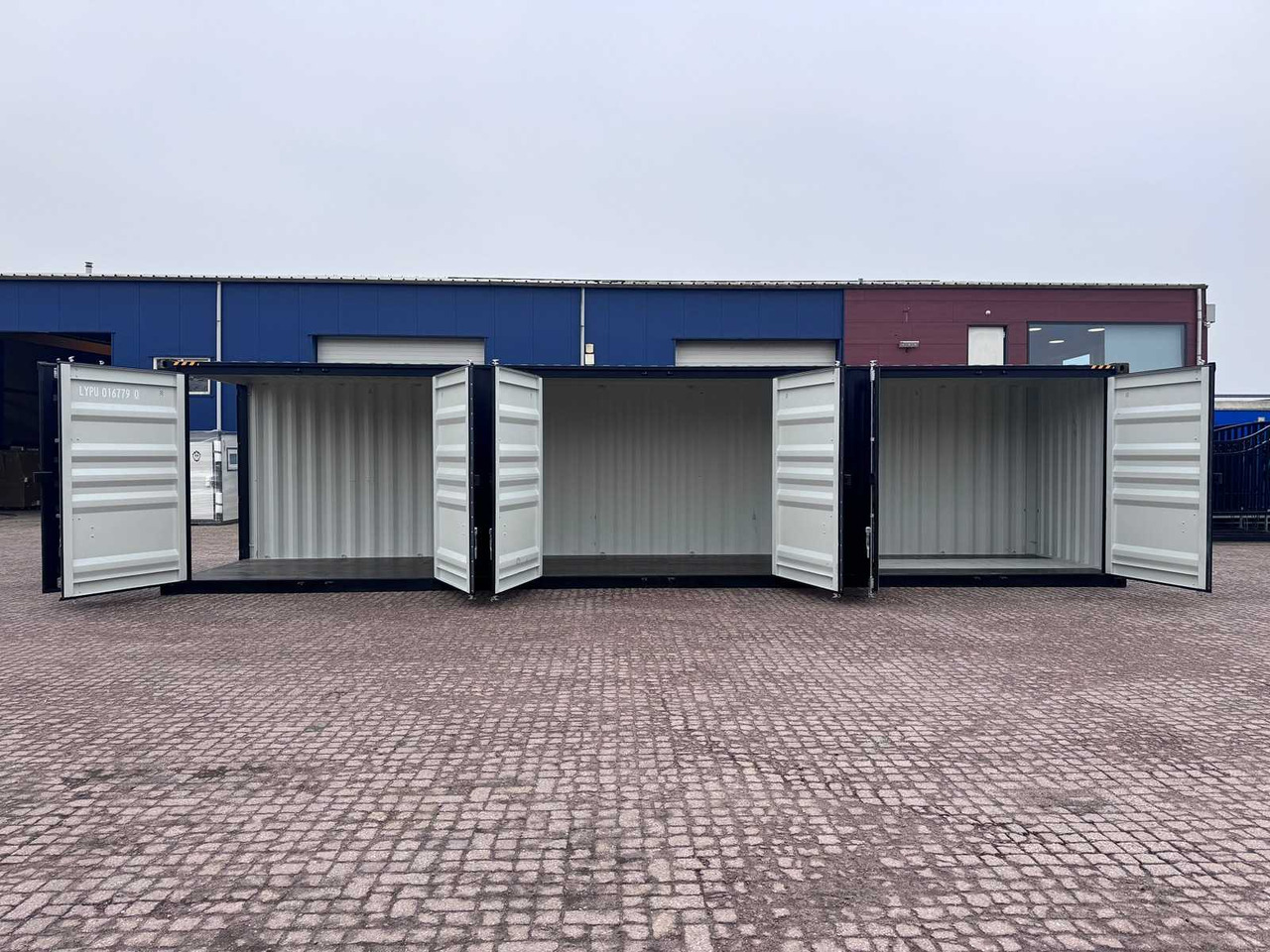 40ft High Cube shipping container with 3 side doors - Shipping container: picture 2 40ft High Cube shipping container with 3 side doors - Shipping container: picture 2