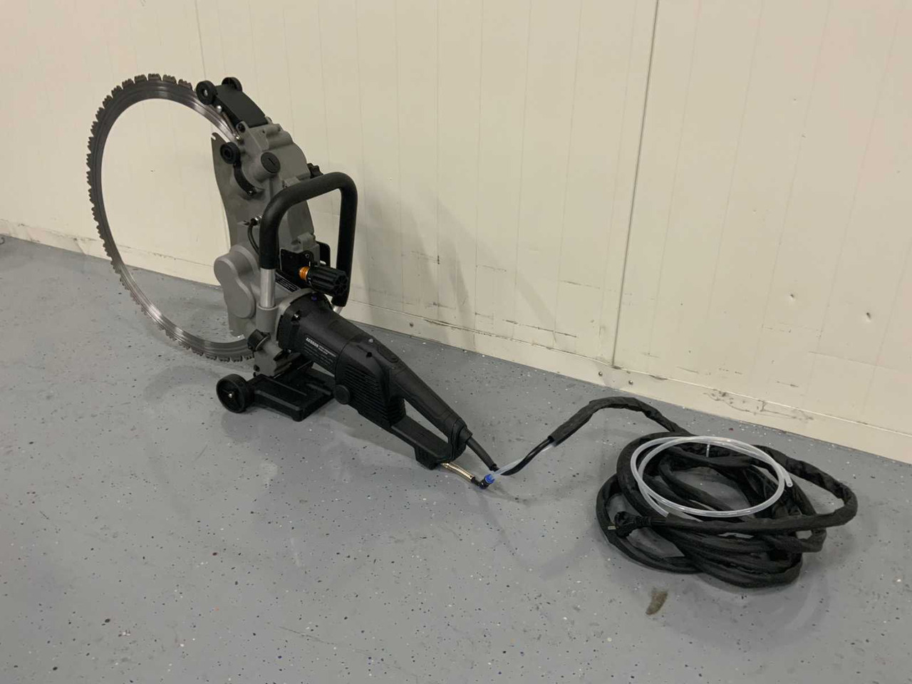 AC8600 - Concrete equipment: picture 3 AC8600 - Concrete equipment: picture 3