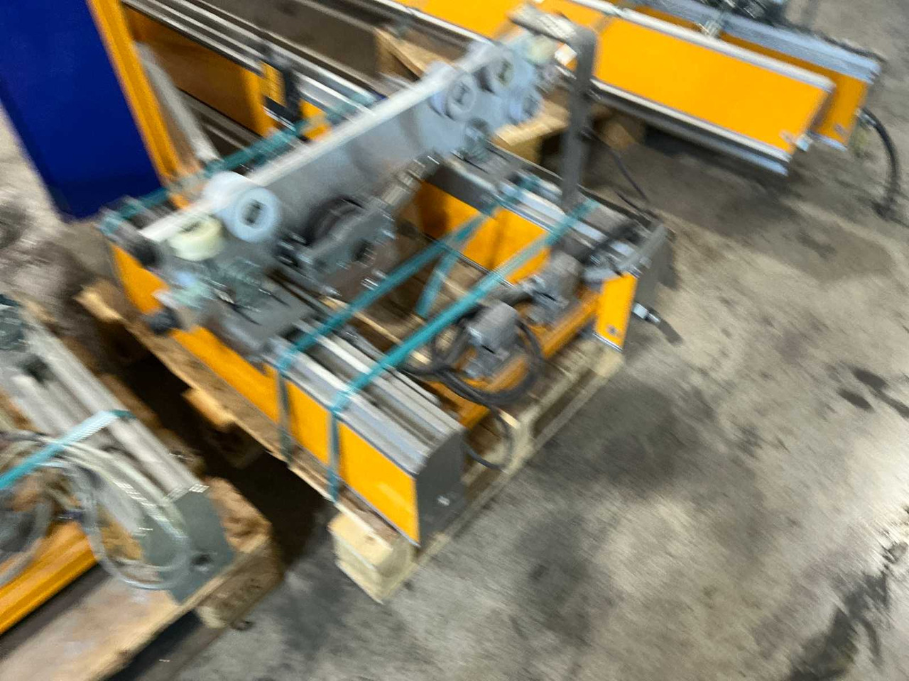 ACS - Crane: picture 4 ACS - Crane: picture 4