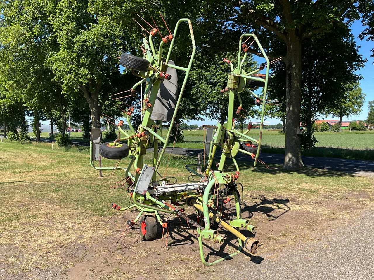 Claas Volto 670H - Agricultural machinery: picture 3 Claas Volto 670H - Agricultural machinery: picture 3
