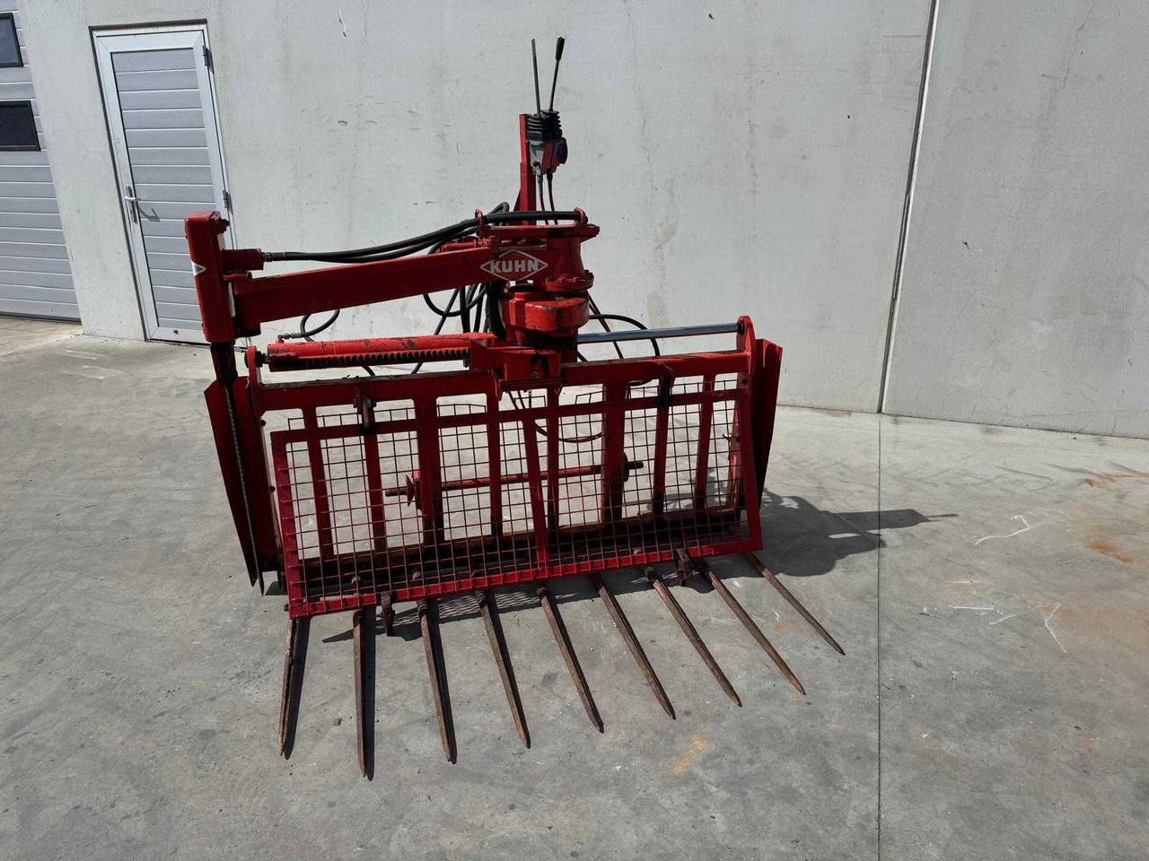 Kuhn B 1201 - Agricultural machinery: picture 1 Kuhn B 1201 - Agricultural machinery: picture 1