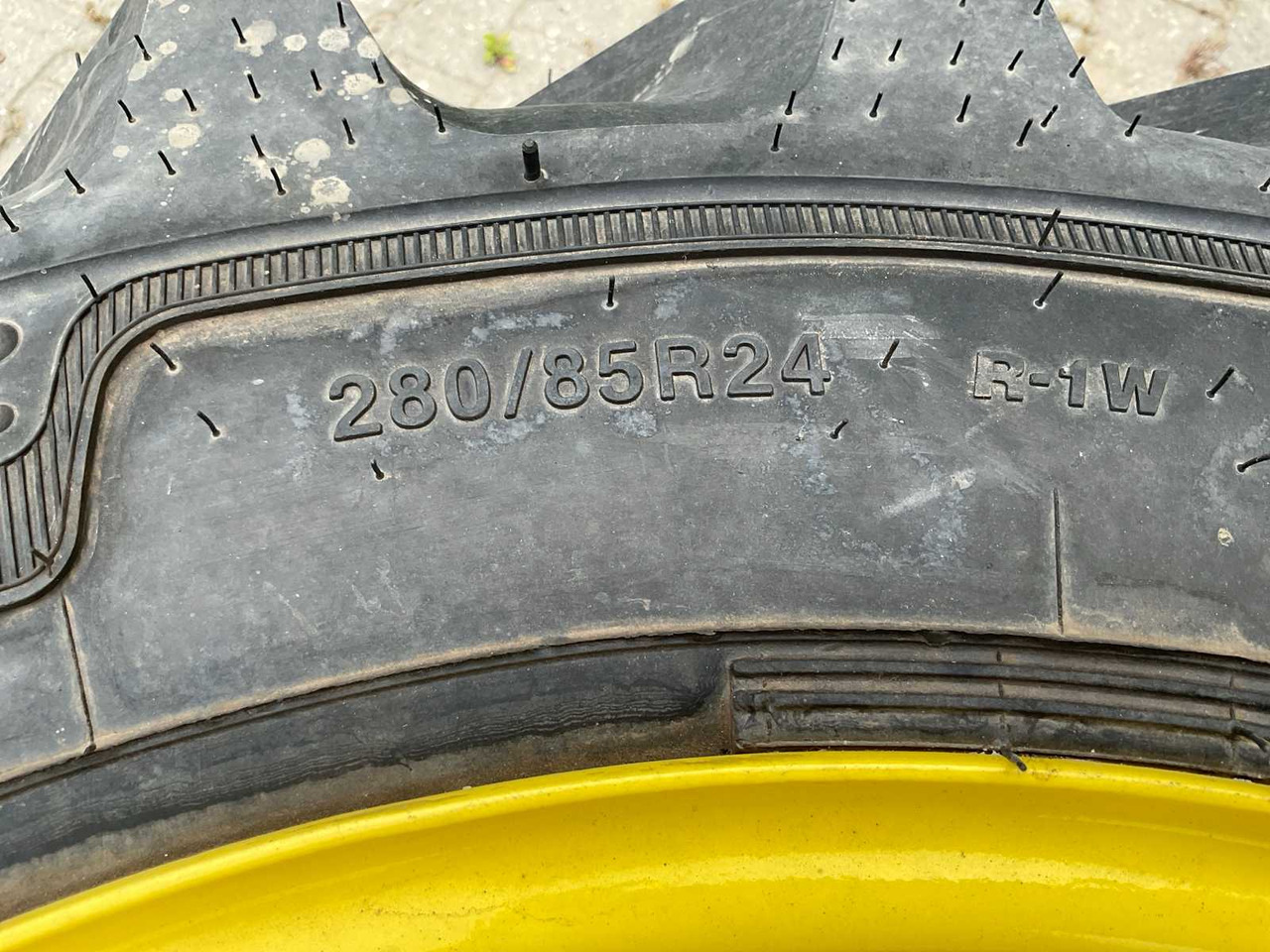 Alliance Agri Star 2 - Wheels and tires for Farm tractor: picture 4 Alliance Agri Star 2 - Wheels and tires for Farm tractor: picture 4