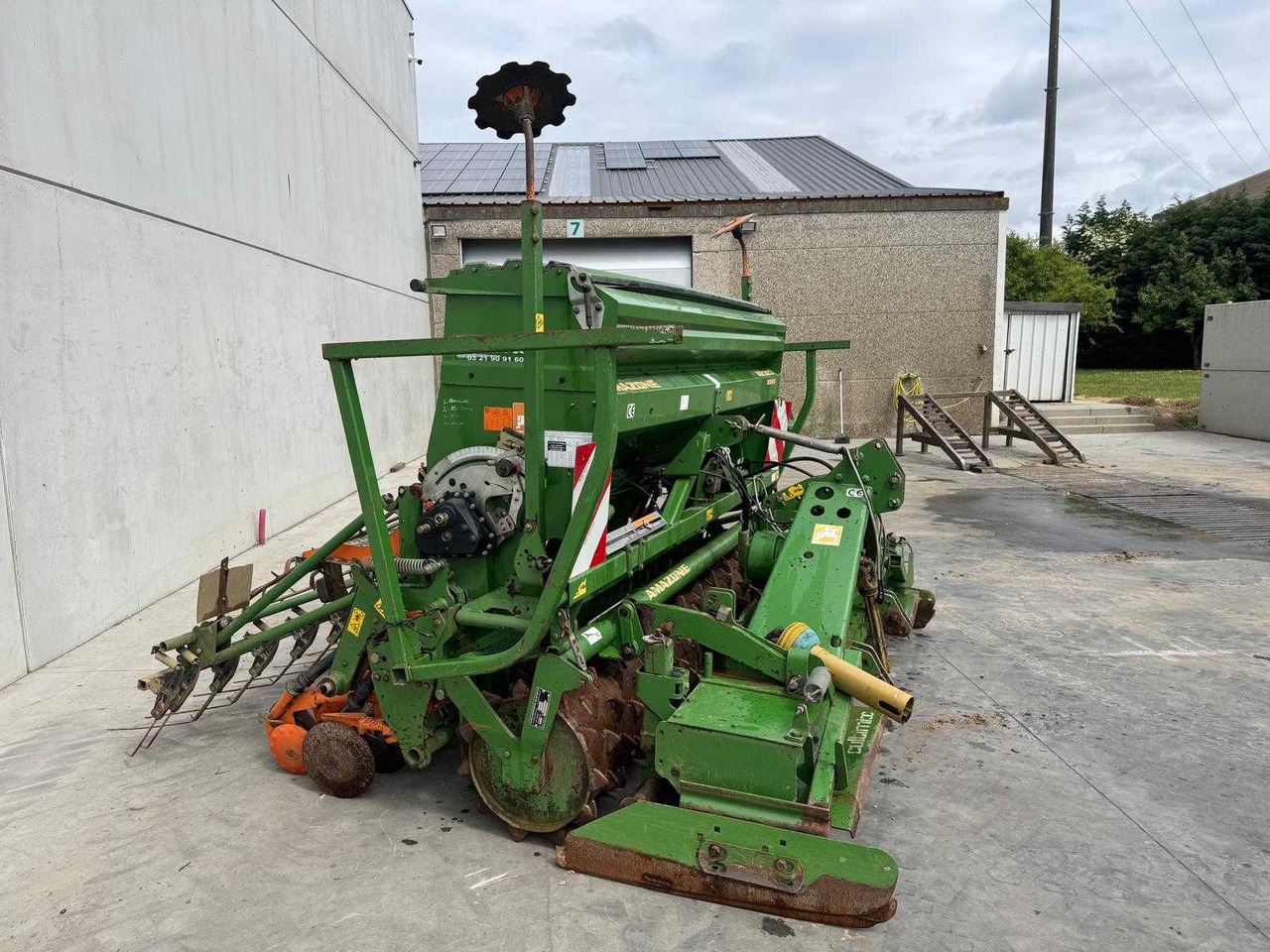 Amazone AD303 + KG303 - Precision sowing machine: picture 4 Amazone AD303 + KG303 - Precision sowing machine: picture 4