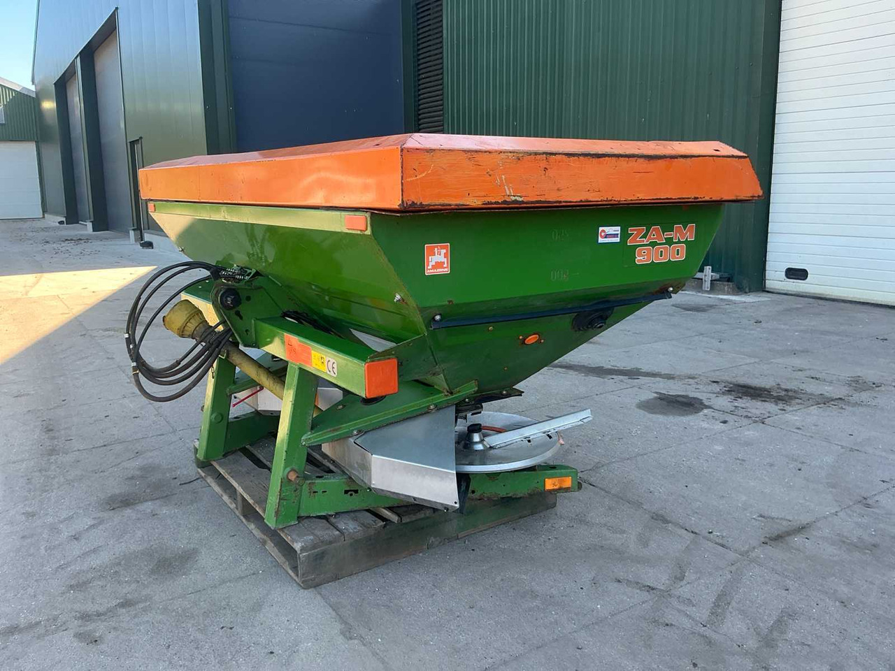 Amazone ZA-M900 - Fertilizer spreader: picture 1 Amazone ZA-M900 - Fertilizer spreader: picture 1