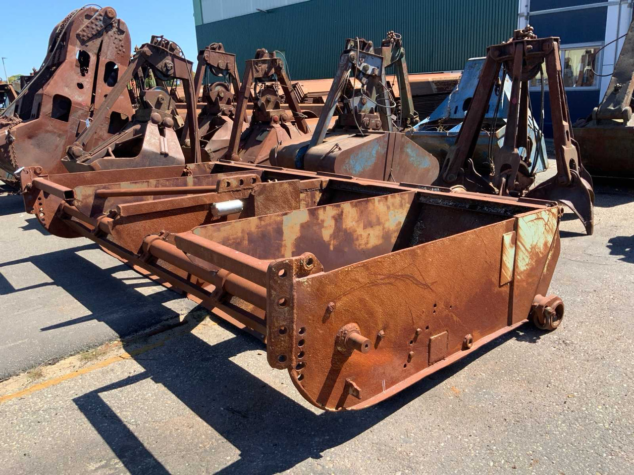 Dragline plow - Attachment for Construction machinery: picture 1 Dragline plow - Attachment for Construction machinery: picture 1