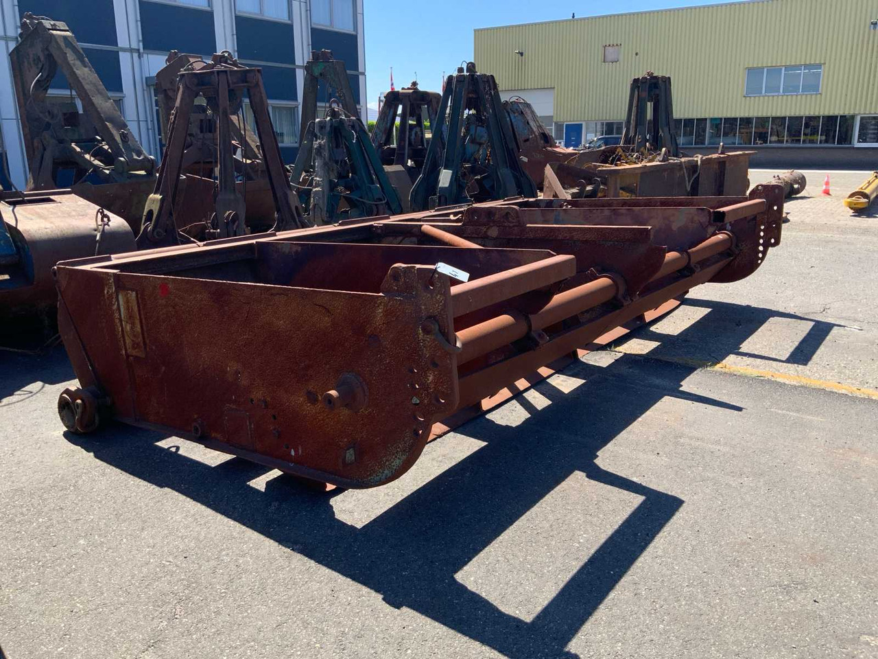 Dragline plow - Attachment for Construction machinery: picture 2 Dragline plow - Attachment for Construction machinery: picture 2