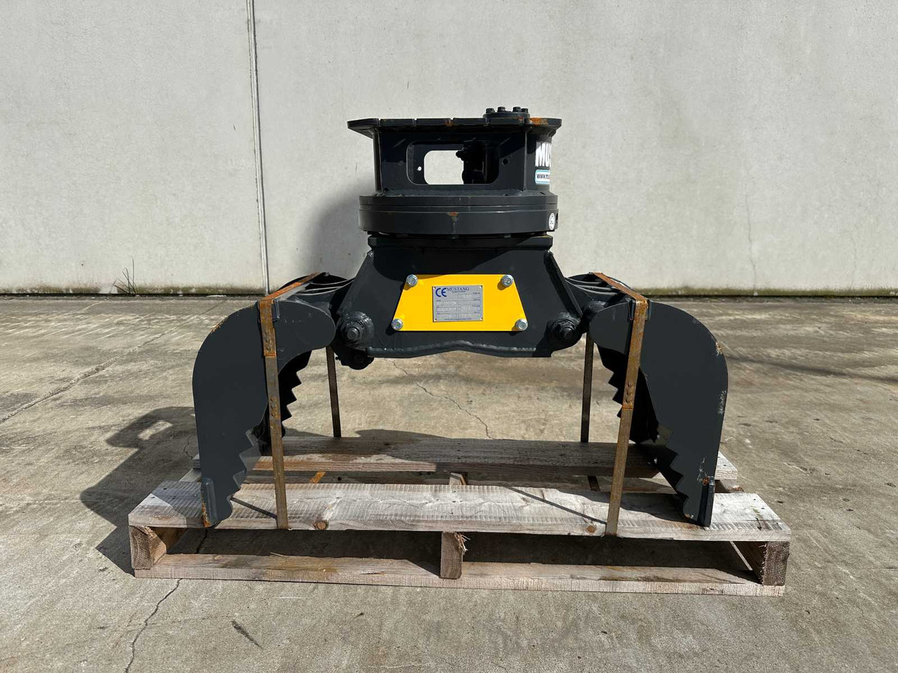 Mustang GRP150CH - Attachment for Construction machinery: picture 1 Mustang GRP150CH - Attachment for Construction machinery: picture 1