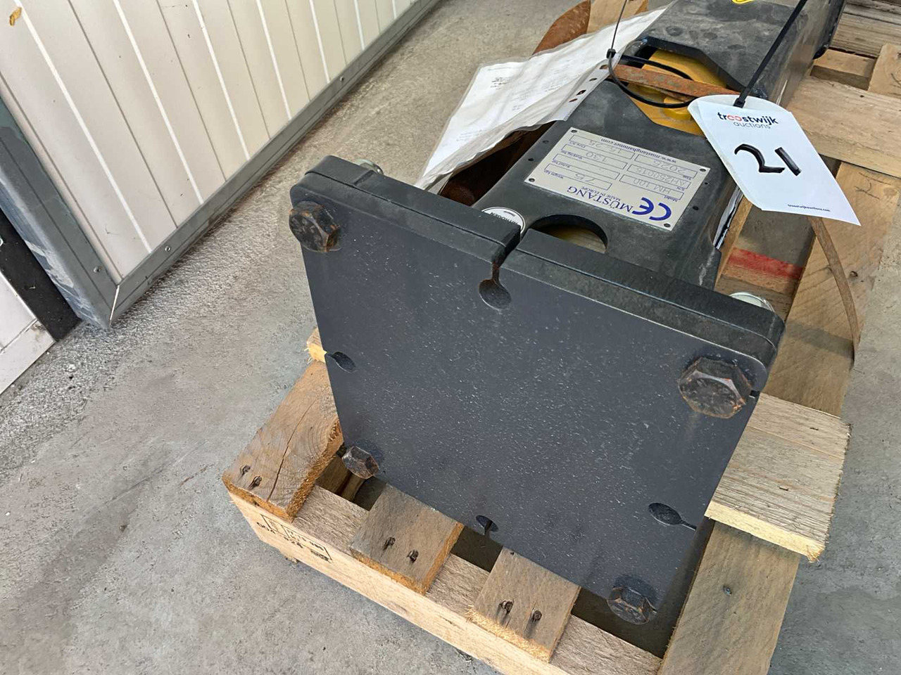Müstang HM100 - Attachment for Construction machinery: picture 3 Müstang HM100 - Attachment for Construction machinery: picture 3