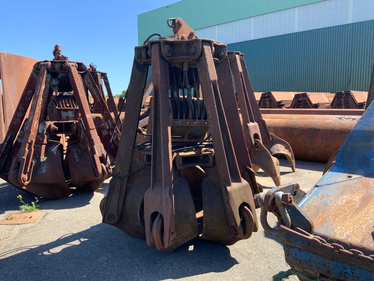 Orange Peel Grapple - Attachment for Construction machinery: picture 4 Orange Peel Grapple - Attachment for Construction machinery: picture 4