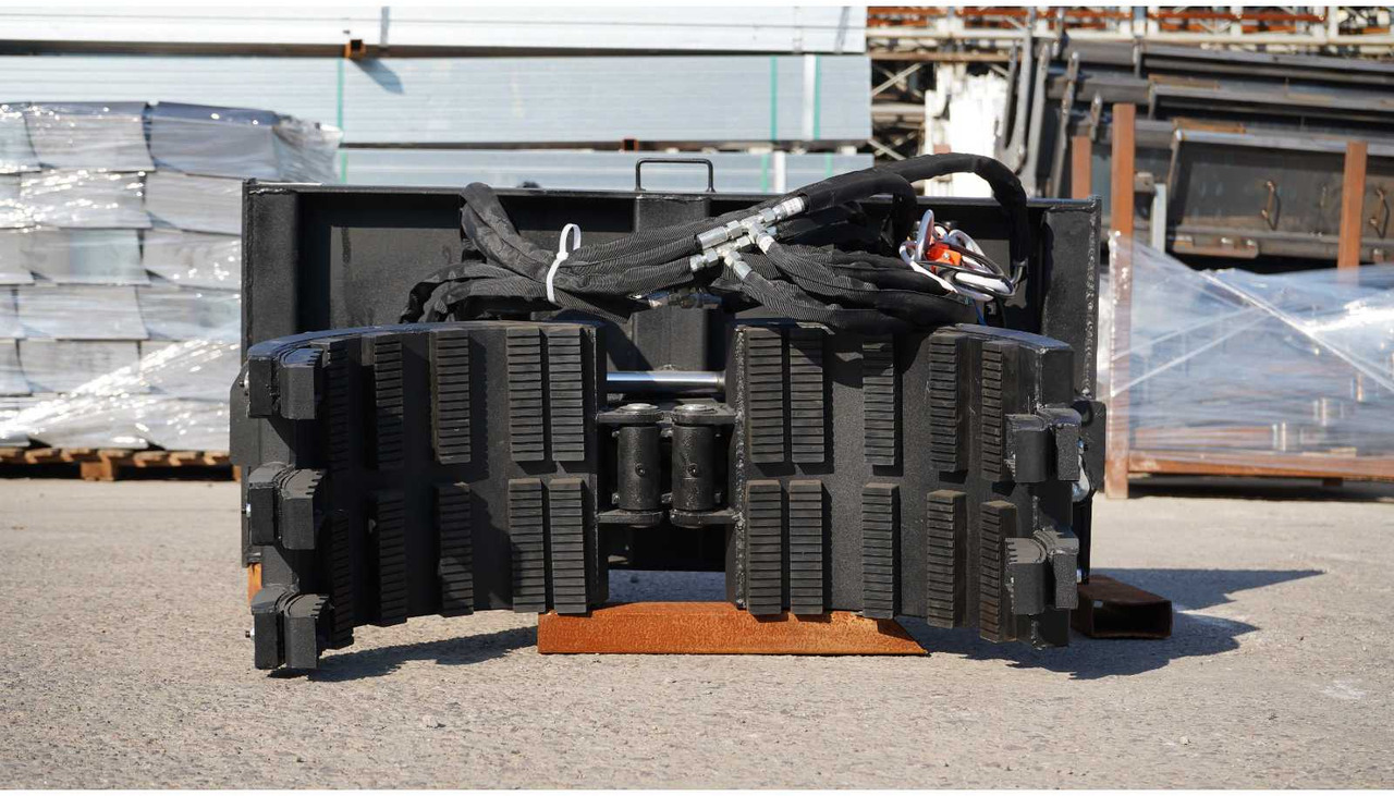 Rhino-cross Grapple claw - Attachment for Construction machinery: picture 4 Rhino-cross Grapple claw - Attachment for Construction machinery: picture 4