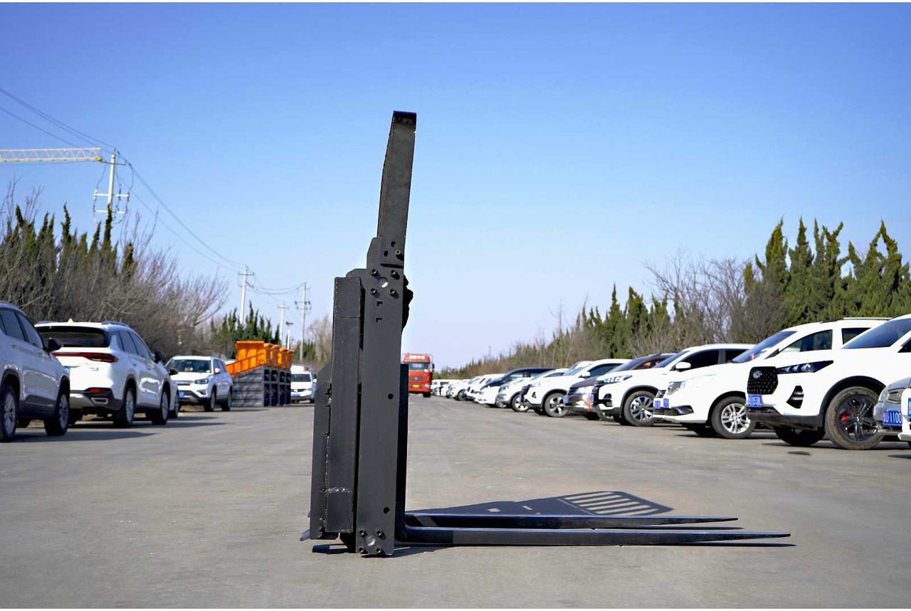Rhino-cross Side shift pallet fork - Attachment for Construction machinery: picture 5 Rhino-cross Side shift pallet fork - Attachment for Construction machinery: picture 5