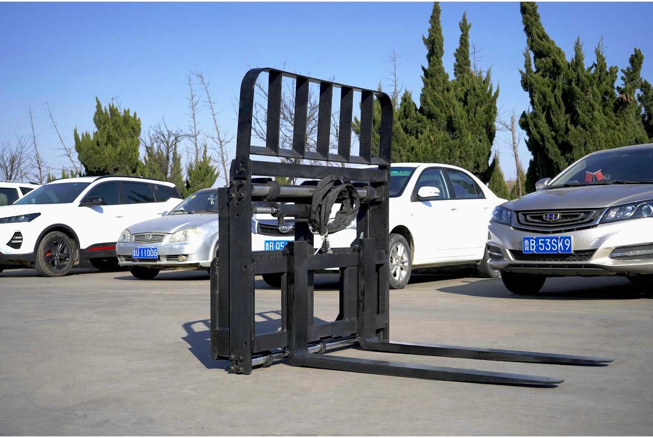 Rhino-cross Side shift pallet fork - Attachment for Construction machinery: picture 1 Rhino-cross Side shift pallet fork - Attachment for Construction machinery: picture 1