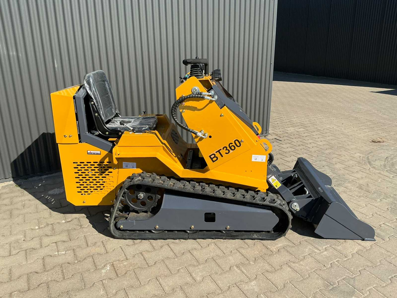 Bison Tek BT360 - Skid steer loader: picture 4 Bison Tek BT360 - Skid steer loader: picture 4