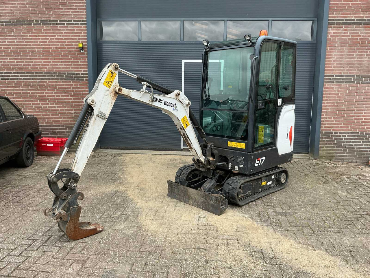 Bobcat E17 - Mini excavator: picture 1 Bobcat E17 - Mini excavator: picture 1