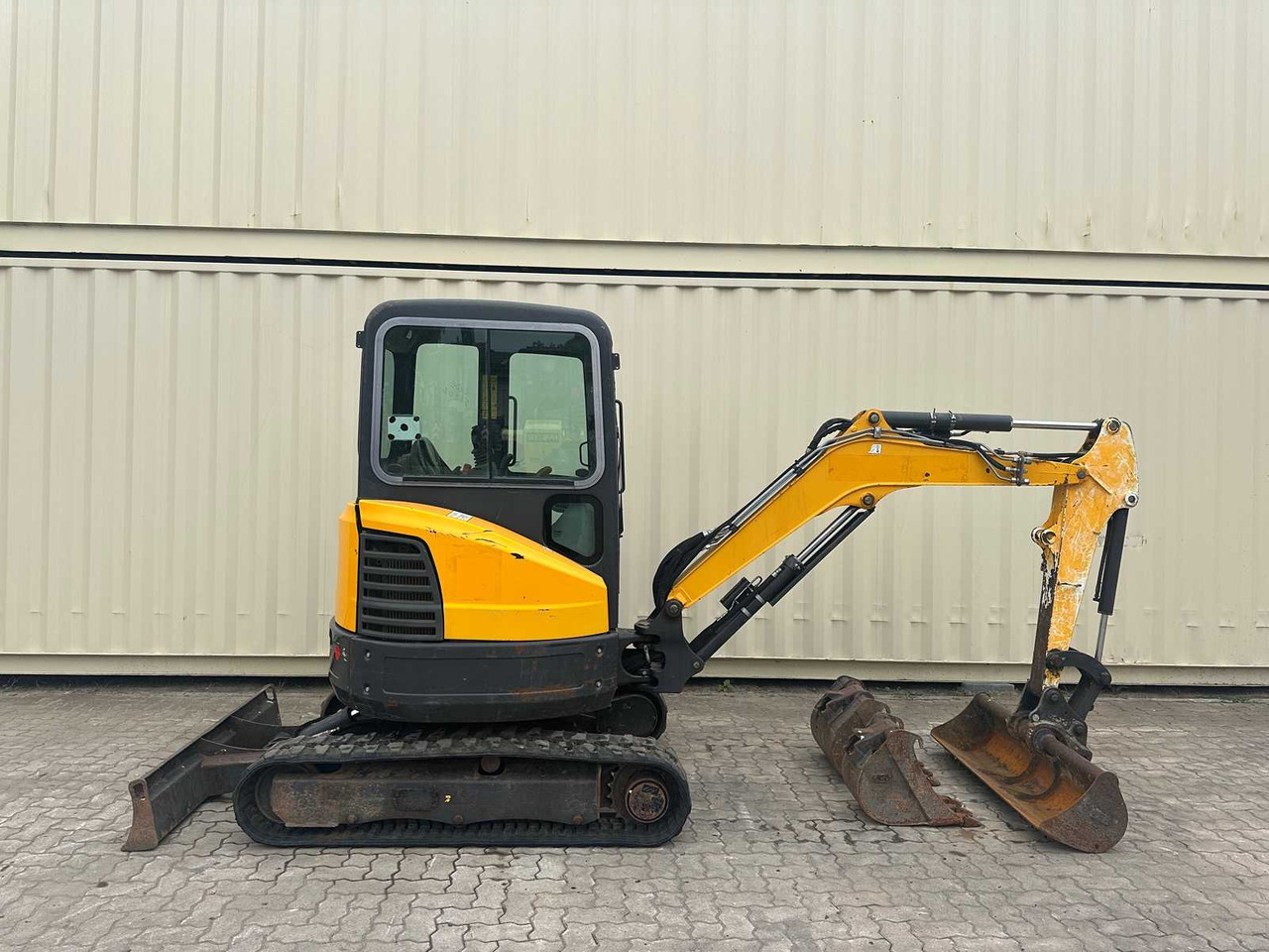 Bobcat E26 - Mini excavator: picture 2 Bobcat E26 - Mini excavator: picture 2