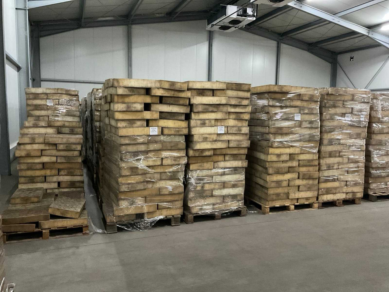 Box cushions, pallet of 90 pieces (58x) - Post-harvest equipment: picture 2 Box cushions, pallet of 90 pieces (58x) - Post-harvest equipment: picture 2