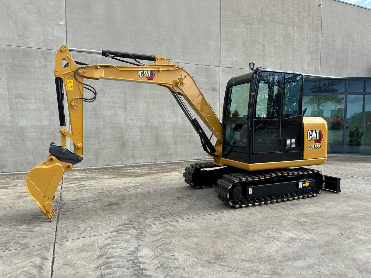 CATERPILLAR - 2017 - 305.5E2 - MINI EXCAVATOR - Mini excavator: picture 1 CATERPILLAR - 2017 - 305.5E2 - MINI EXCAVATOR - Mini excavator: picture 1