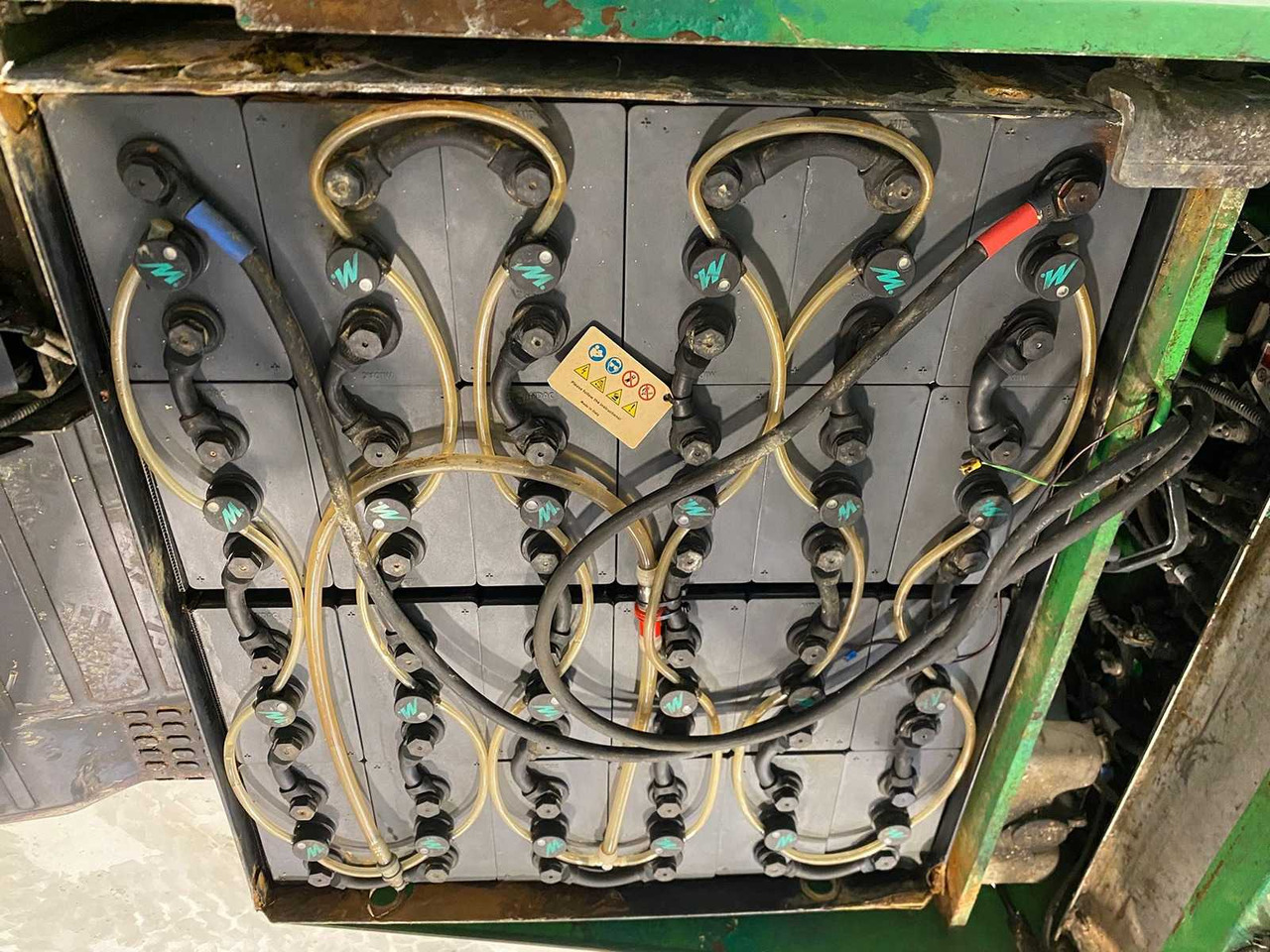 CESAB - B320 - FORKLIFT TRIPLEX - FREE-LIFT - SIDE-SHIFT - Forklift: picture 5 CESAB - B320 - FORKLIFT TRIPLEX - FREE-LIFT - SIDE-SHIFT - Forklift: picture 5