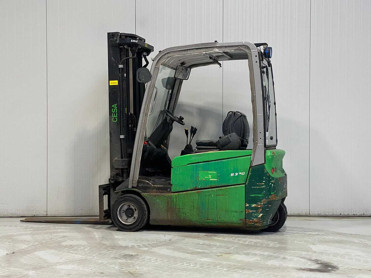 CESAB - B320 - FORKLIFT TRIPLEX - FREE-LIFT - SIDE-SHIFT - Forklift: picture 2 CESAB - B320 - FORKLIFT TRIPLEX - FREE-LIFT - SIDE-SHIFT - Forklift: picture 2