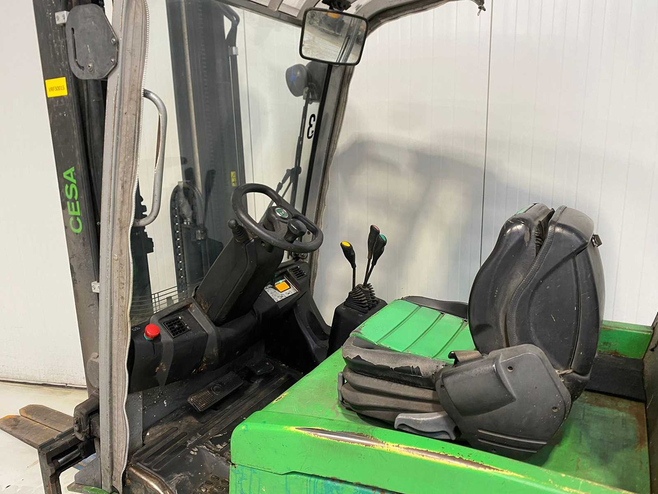 CESAB - B320 - FORKLIFT TRIPLEX - FREE-LIFT - SIDE-SHIFT - Forklift: picture 3 CESAB - B320 - FORKLIFT TRIPLEX - FREE-LIFT - SIDE-SHIFT - Forklift: picture 3