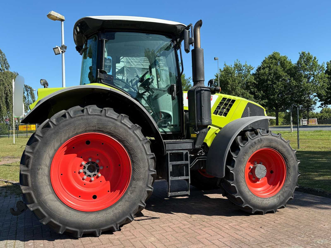 CLAAS Arion 510 CIS - Farm tractor: picture 2 CLAAS Arion 510 CIS - Farm tractor: picture 2