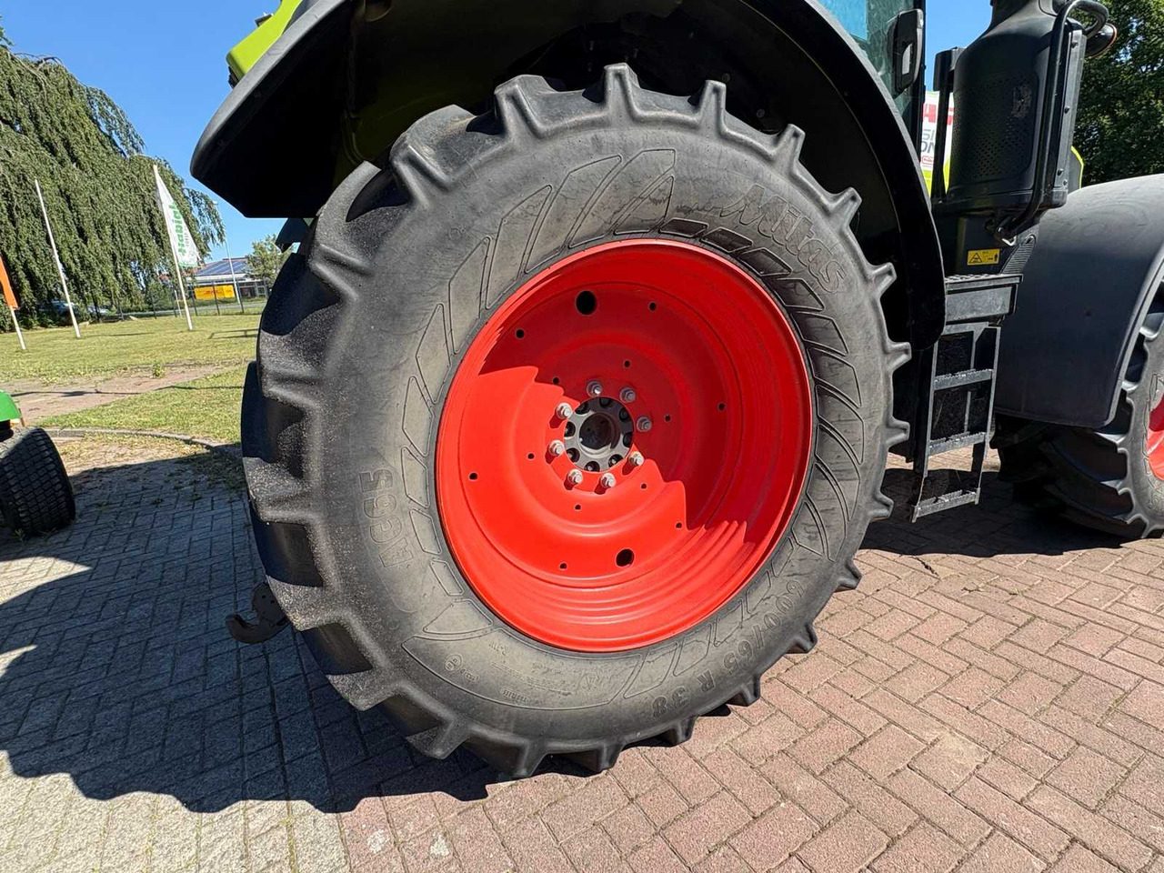 CLAAS Arion 510 CIS - Farm tractor: picture 3 CLAAS Arion 510 CIS - Farm tractor: picture 3