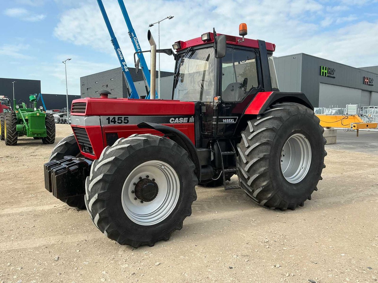 Case IH International 1455 XL - Farm tractor: picture 1 Case IH International 1455 XL - Farm tractor: picture 1