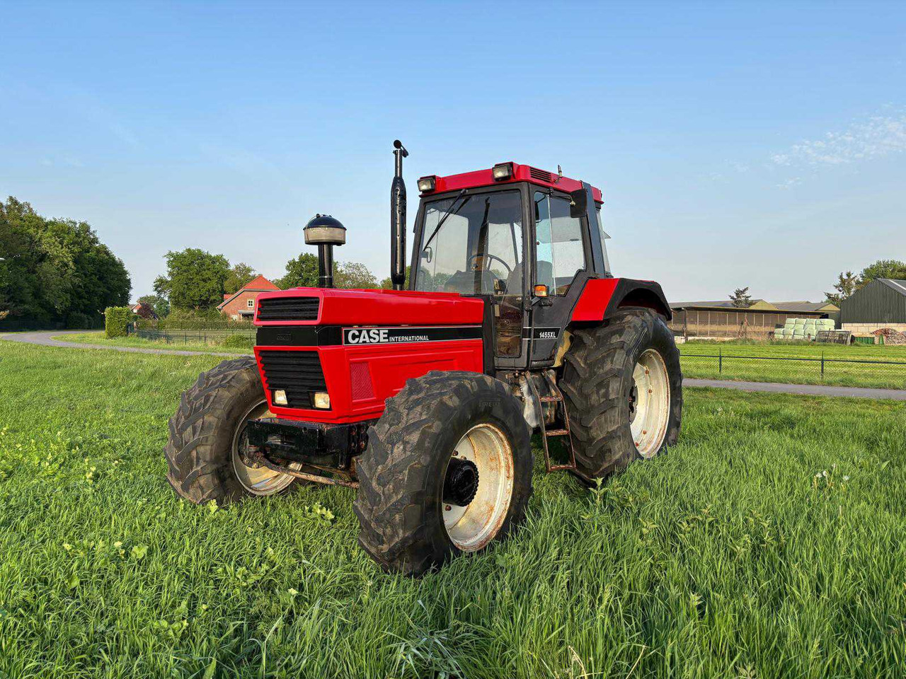 Case international 1455XL - Farm tractor: picture 1 Case international 1455XL - Farm tractor: picture 1