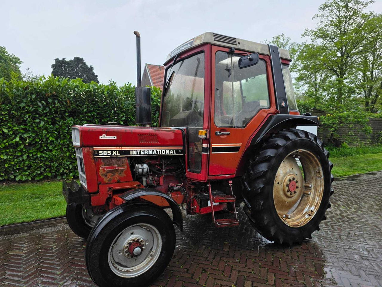 Case international 585XL - Farm tractor: picture 4 Case international 585XL - Farm tractor: picture 4