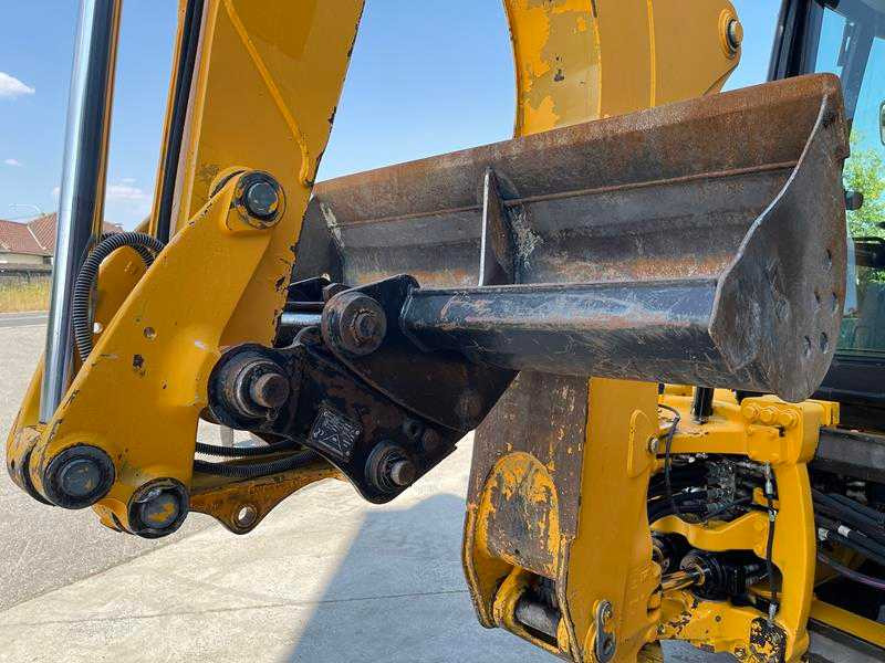Backhoe loader Caterpillar 428F: picture 11