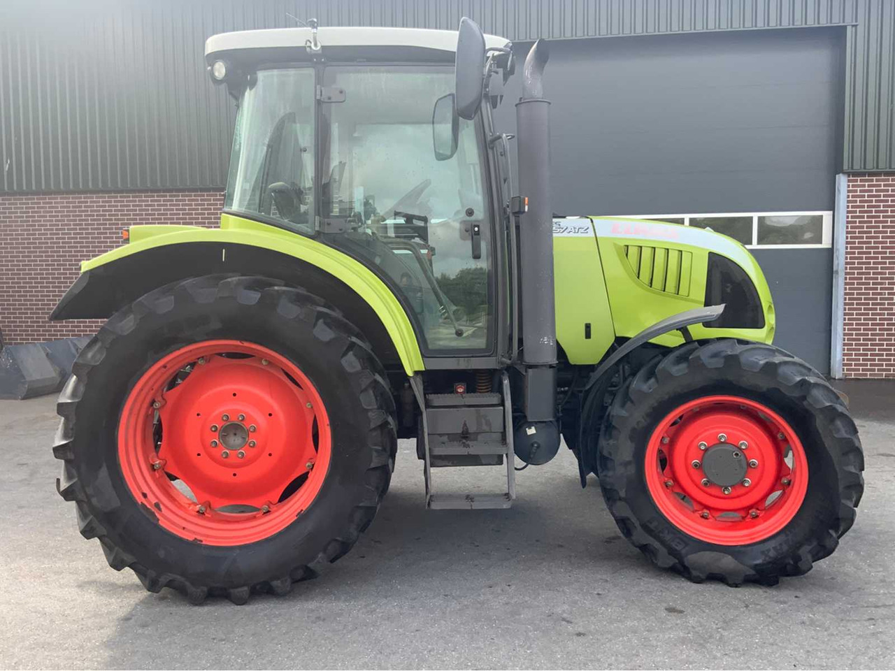 Claas Ares 557 ATZ - Farm tractor: picture 3 Claas Ares 557 ATZ - Farm tractor: picture 3