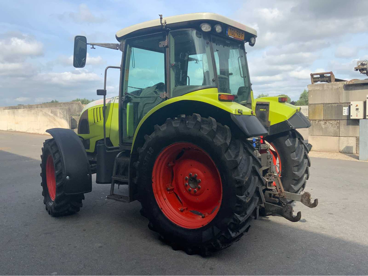 Claas Ares 557 ATZ - Farm tractor: picture 5 Claas Ares 557 ATZ - Farm tractor: picture 5