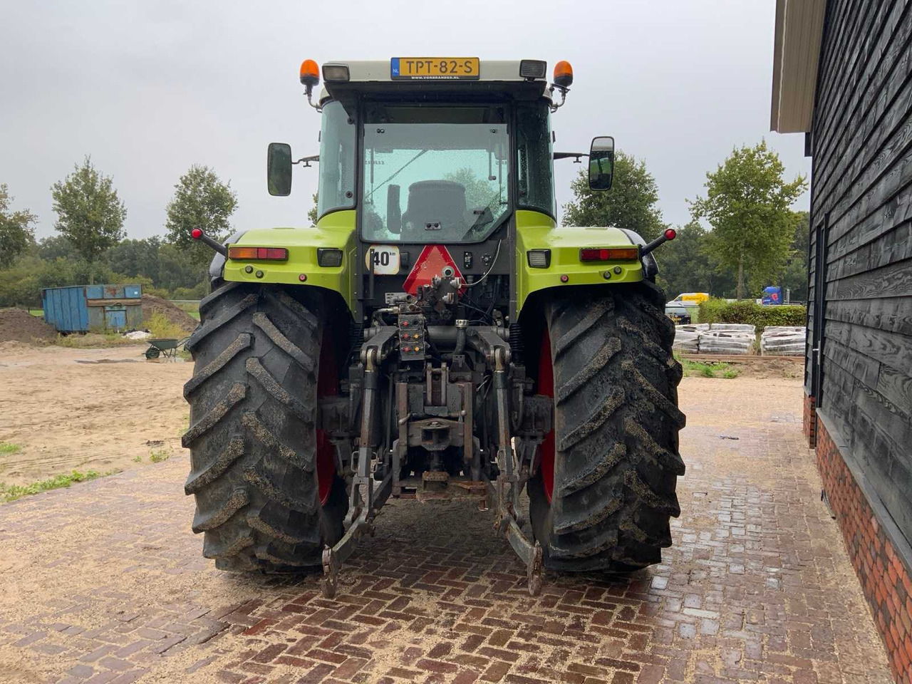 Claas Ares 826 RZ - Farm tractor: picture 4 Claas Ares 826 RZ - Farm tractor: picture 4