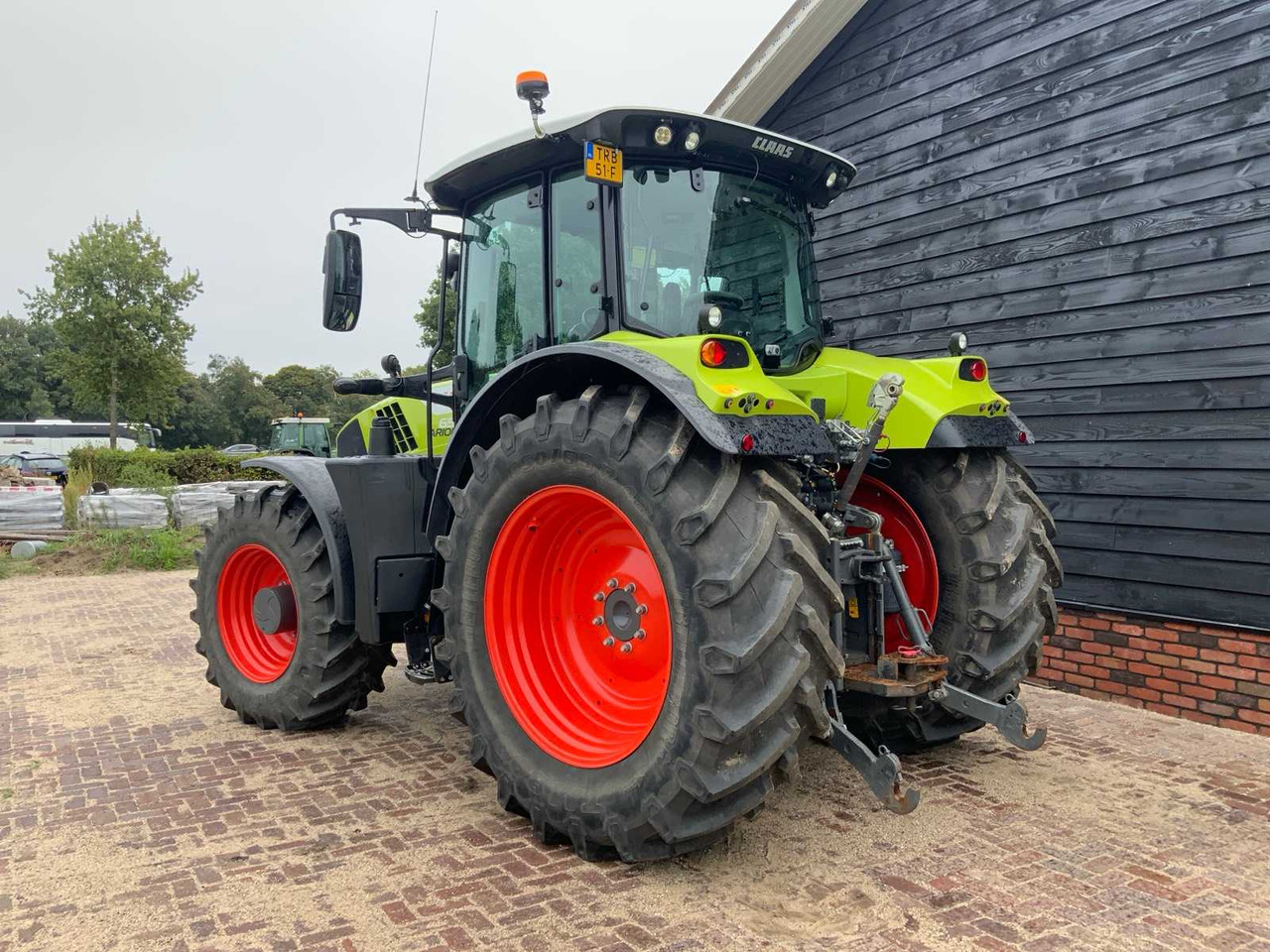 Claas Arion 650 - Farm tractor: picture 5 Claas Arion 650 - Farm tractor: picture 5