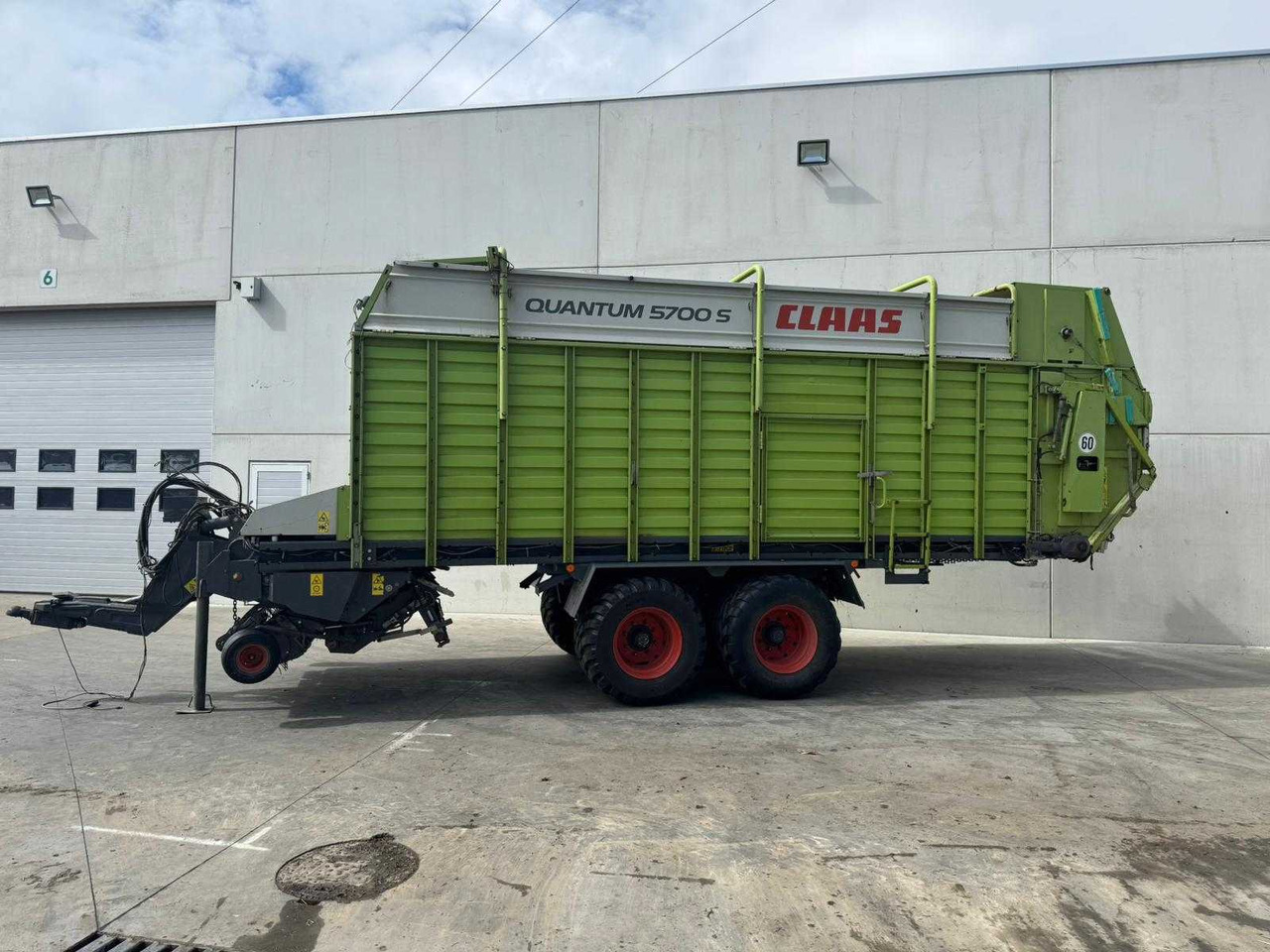 Claas Quantum 5700S - Hay and forage equipment: picture 2 Claas Quantum 5700S - Hay and forage equipment: picture 2