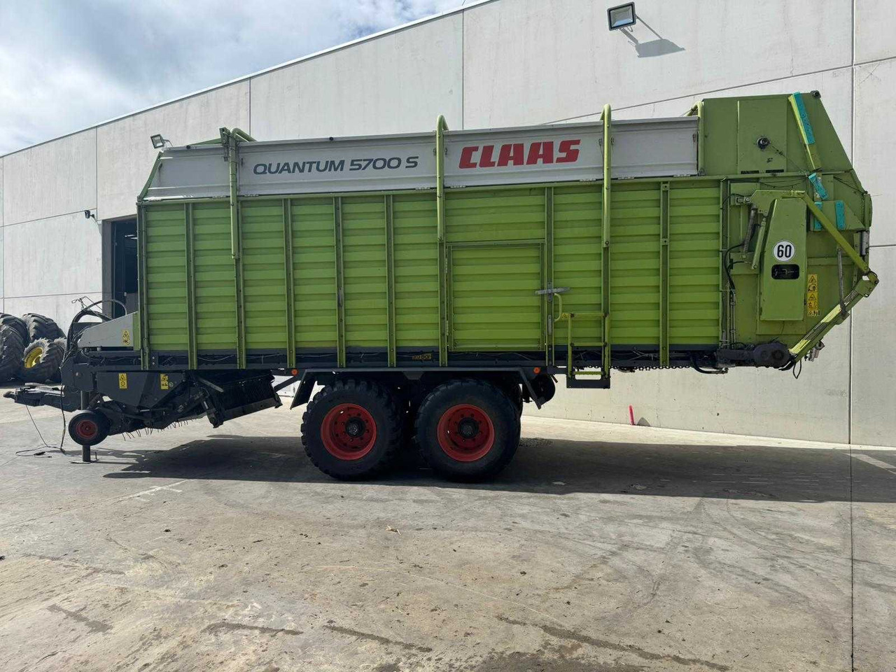 Claas Quantum 5700S - Hay and forage equipment: picture 1 Claas Quantum 5700S - Hay and forage equipment: picture 1