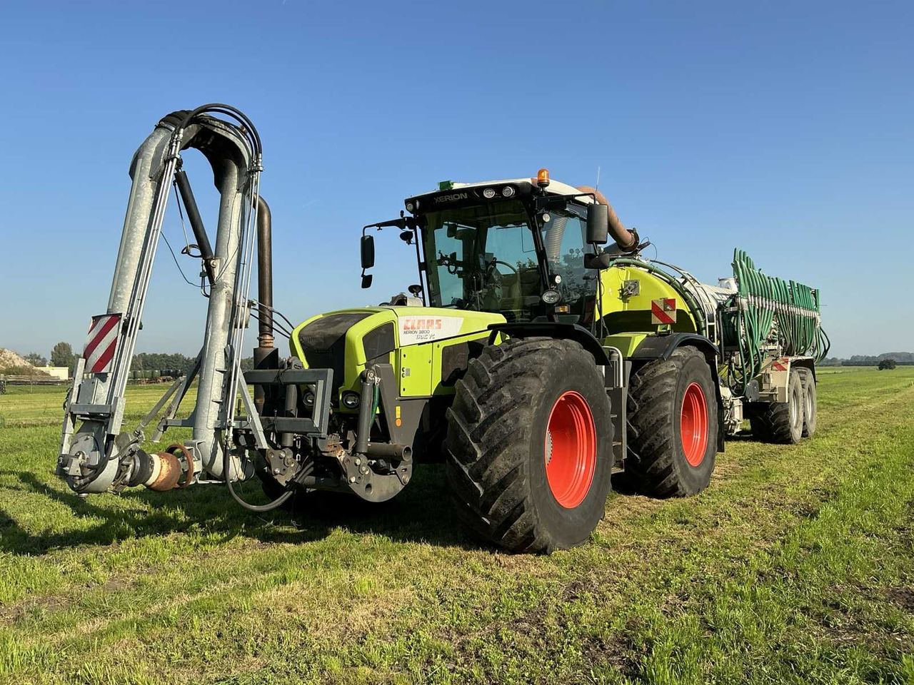 Claas Xerion 3800 Trac VC - PTLX 28 - Manure spreader: picture 1 Claas Xerion 3800 Trac VC - PTLX 28 - Manure spreader: picture 1