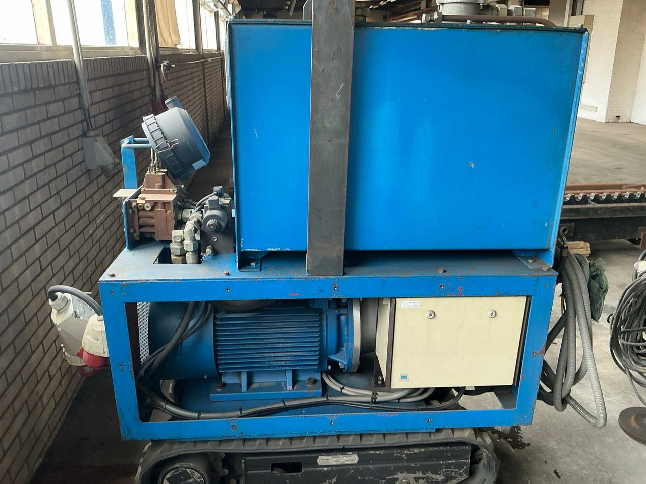 Brevini Benelux BW1015 - Construction machinery: picture 5 Brevini Benelux BW1015 - Construction machinery: picture 5