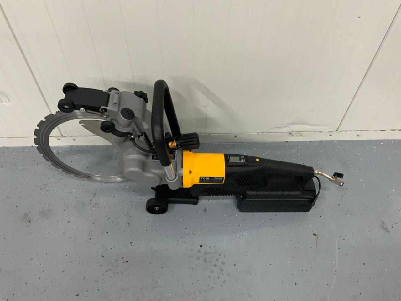 DC8400 - Construction machinery: picture 4 DC8400 - Construction machinery: picture 4