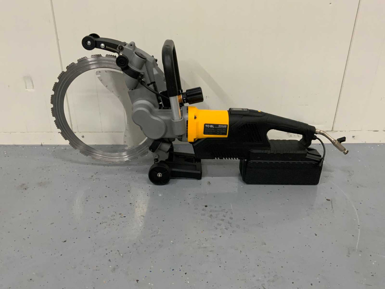DC8400 - Construction machinery: picture 2 DC8400 - Construction machinery: picture 2