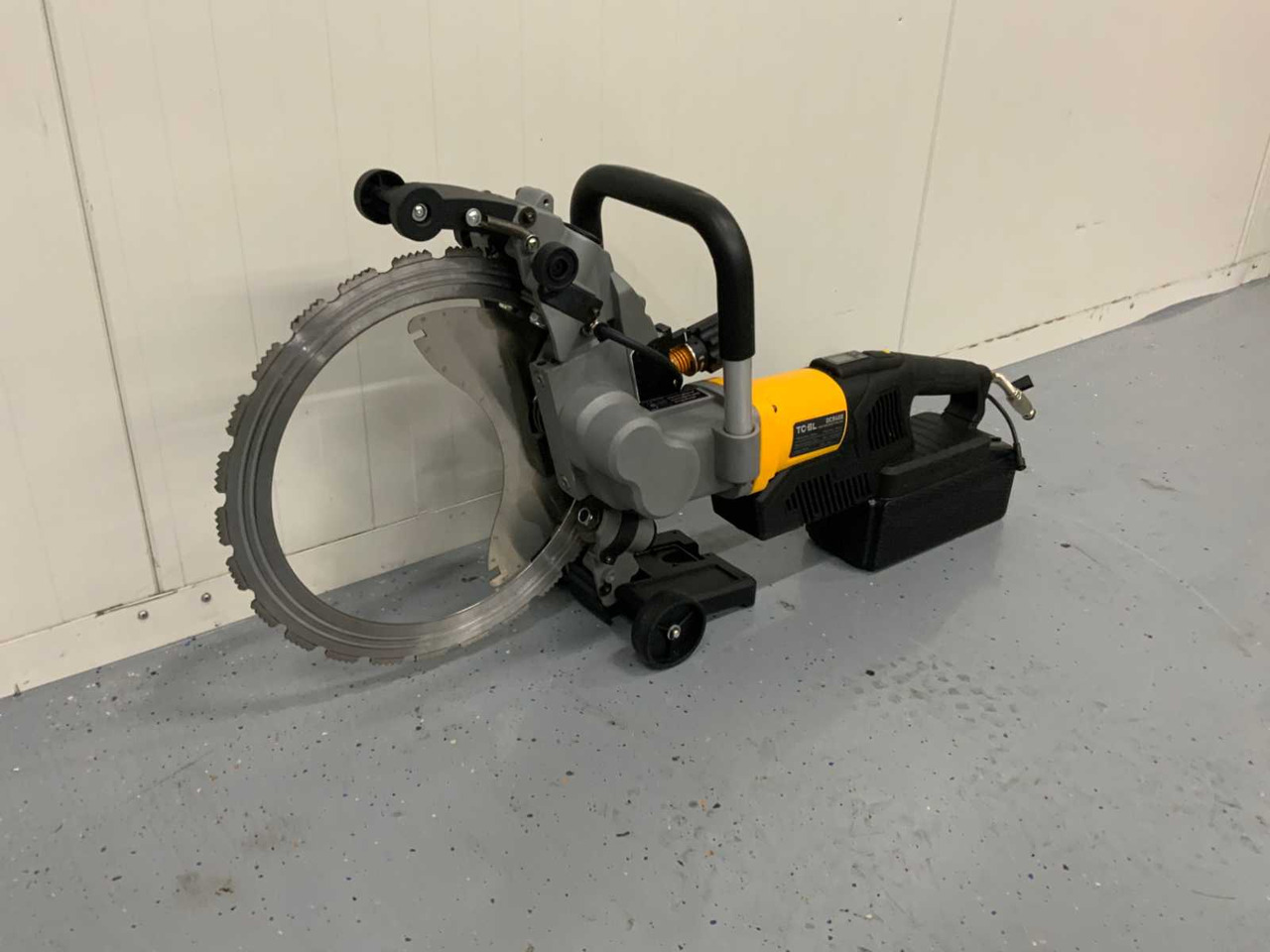 DC8400 - Construction machinery: picture 1 DC8400 - Construction machinery: picture 1