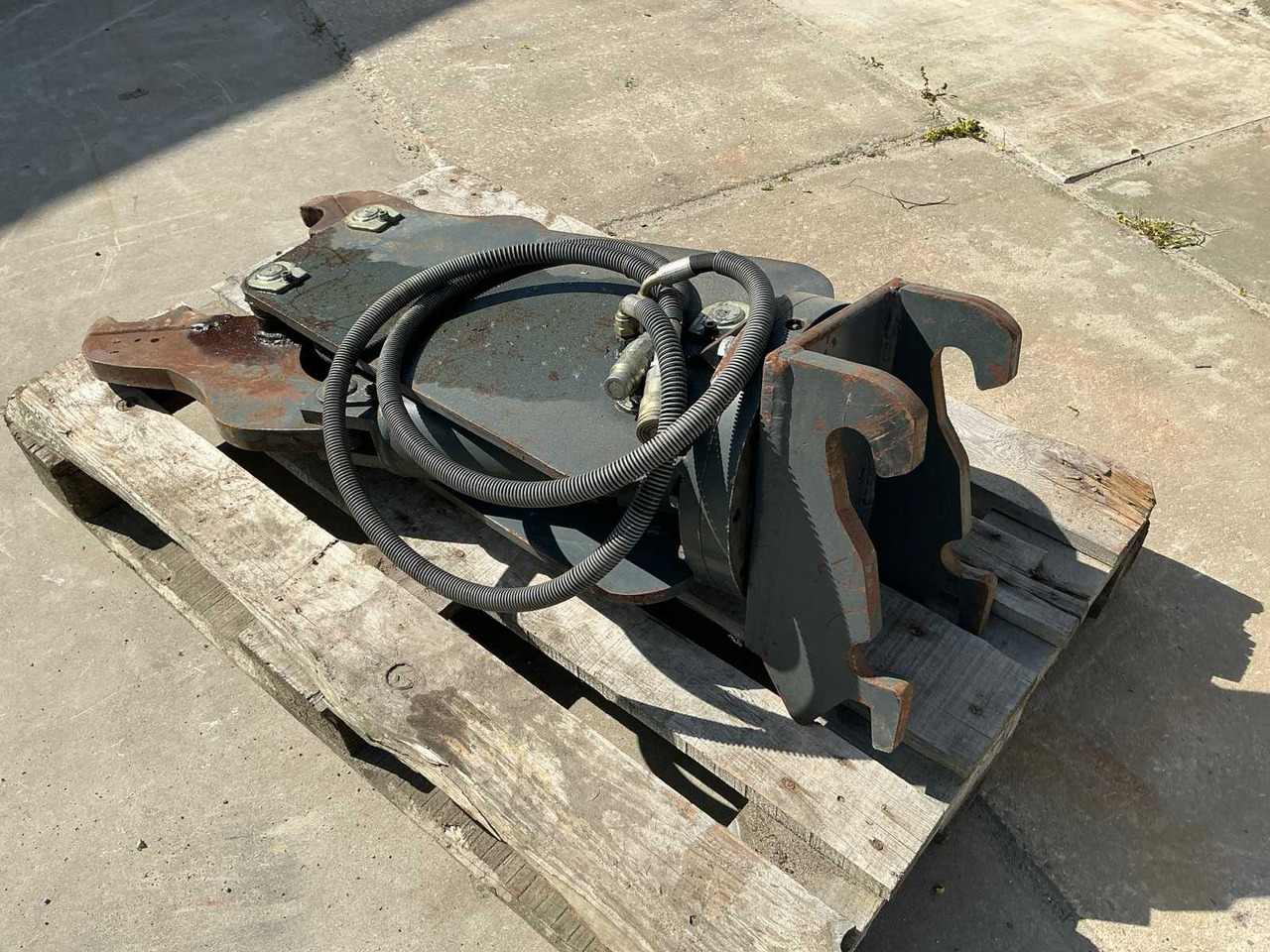 Crusher squeezer concrete - Concrete equipment: picture 3 Crusher squeezer concrete - Concrete equipment: picture 3