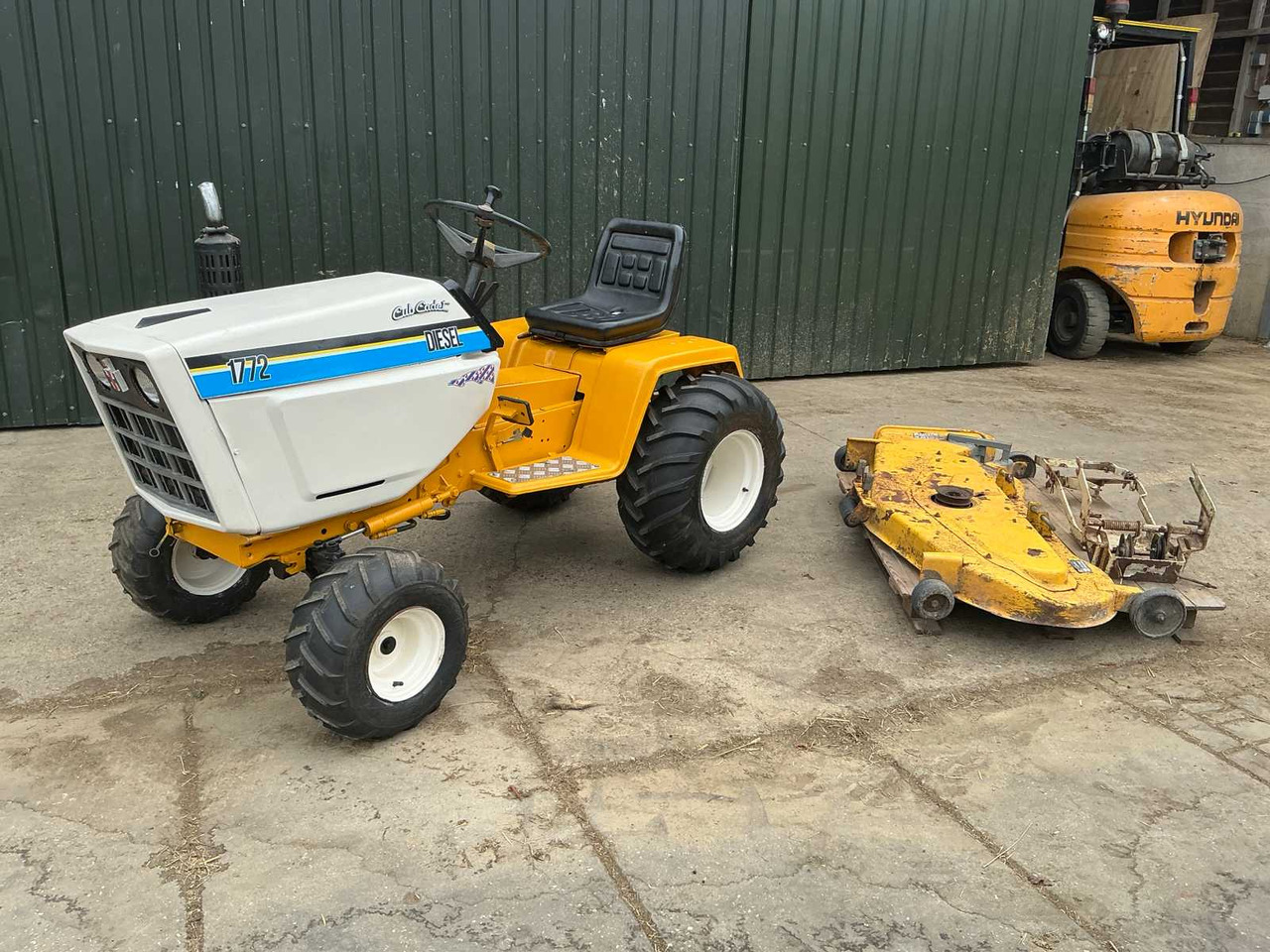 Cub cadet 1772 - Compact tractor: picture 1 Cub cadet 1772 - Compact tractor: picture 1