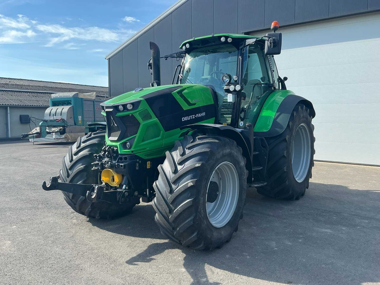 Deutz-fahr Afrotron 6185TTV - Farm tractor: picture 1 Deutz-fahr Afrotron 6185TTV - Farm tractor: picture 1