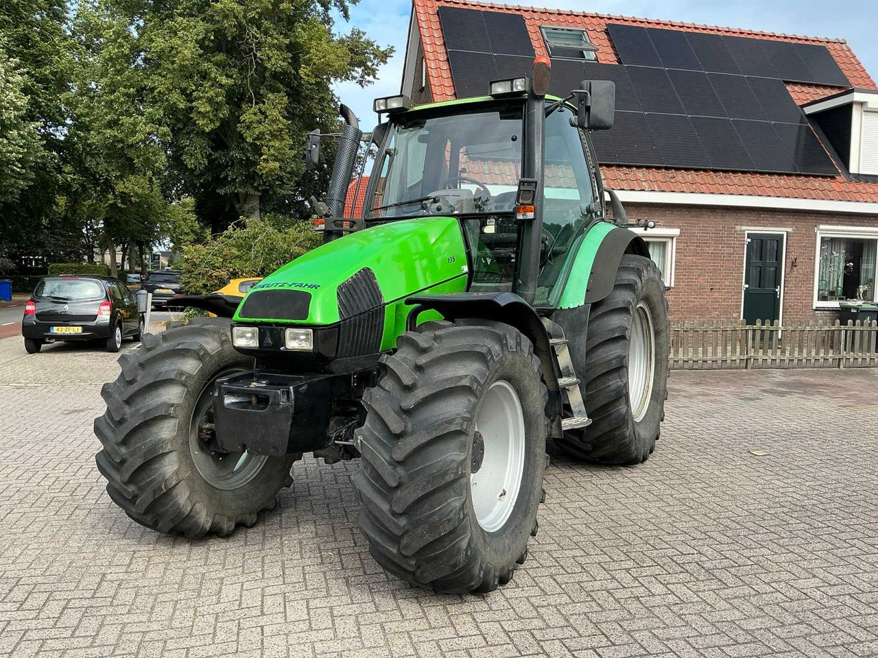 Deutz-fahr - Farm tractor: picture 2 Deutz-fahr - Farm tractor: picture 2