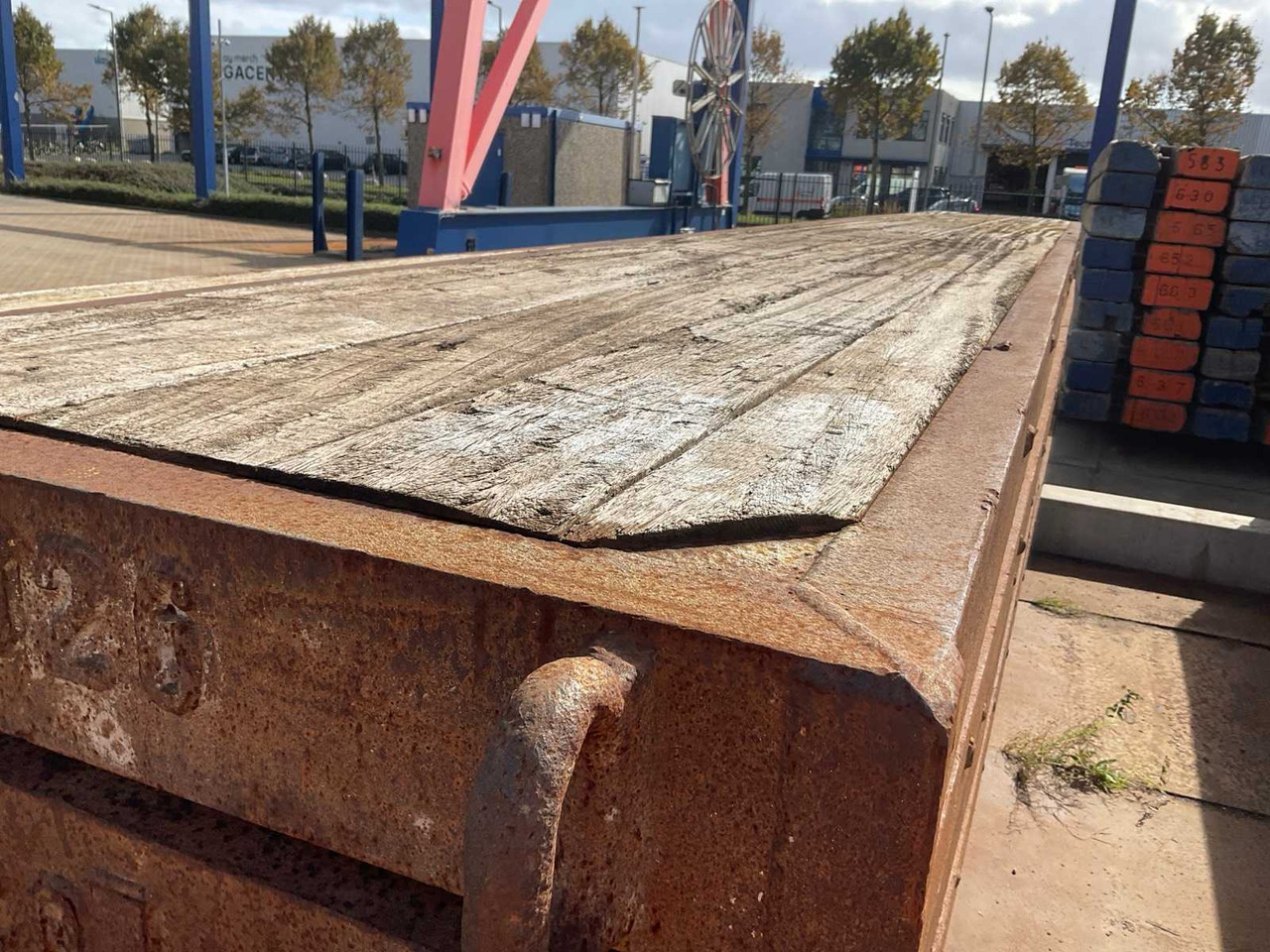 Dragline bulkhead with steel frame (8x) - Construction equipment: picture 4 Dragline bulkhead with steel frame (8x) - Construction equipment: picture 4
