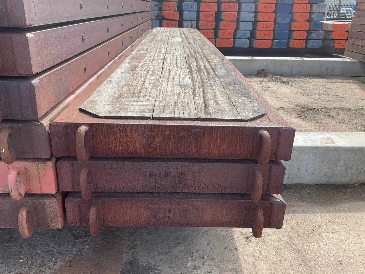 Dragline bulkhead with steel frame (8x) - Construction equipment: picture 4 Dragline bulkhead with steel frame (8x) - Construction equipment: picture 4