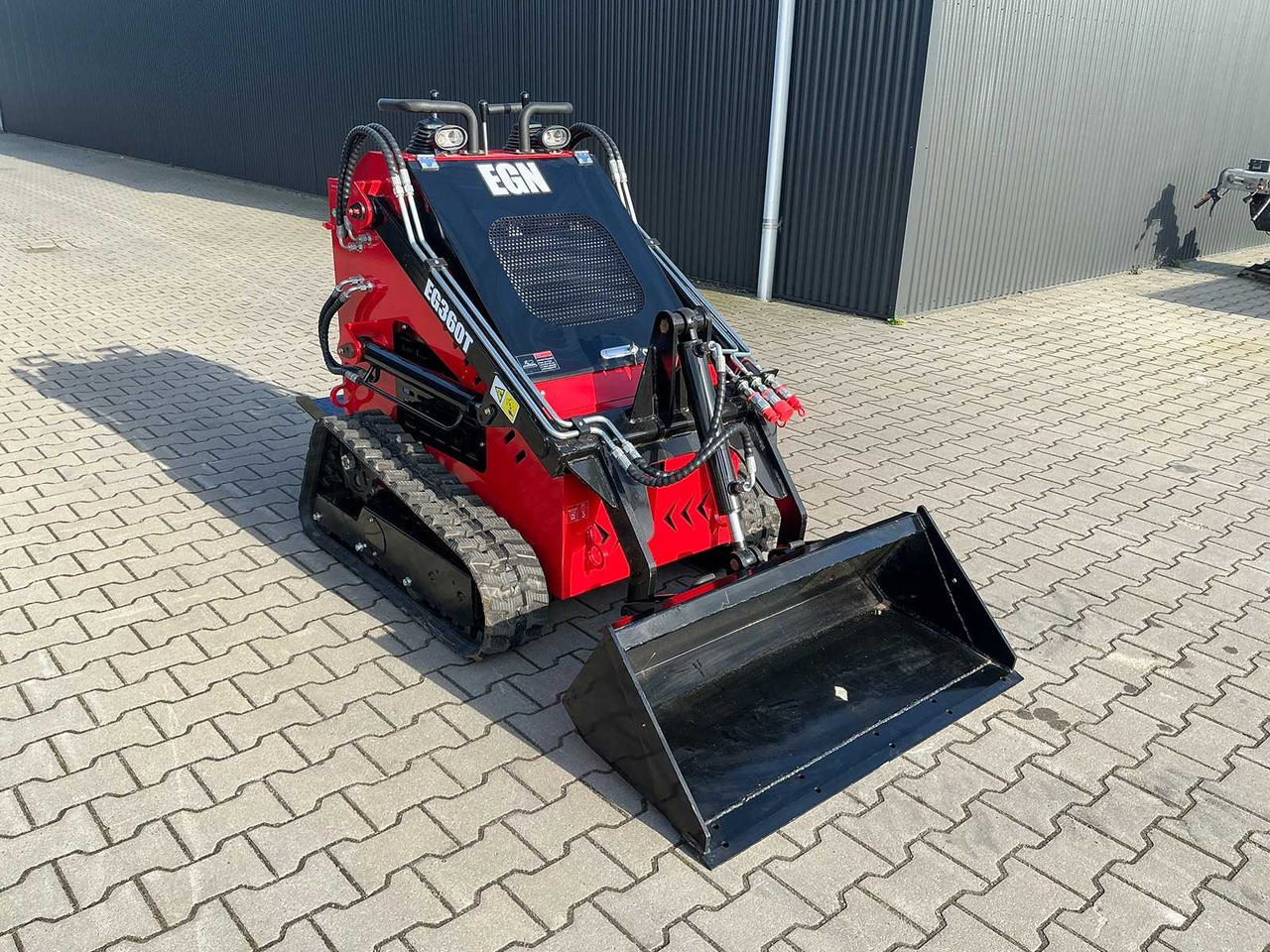 EGN EG360T - Skid steer loader: picture 4 EGN EG360T - Skid steer loader: picture 4