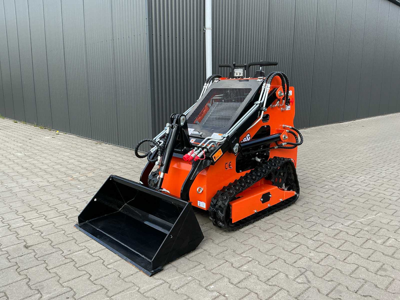 EGN EG36C - Skid steer loader: picture 2 EGN EG36C - Skid steer loader: picture 2