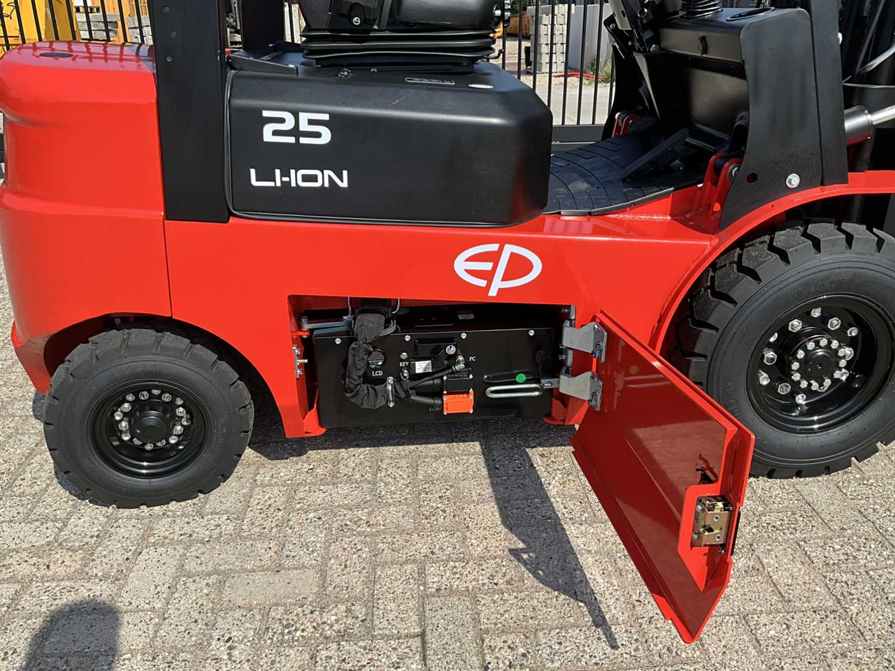 Forklift EP - 2025 - EFL 252 XS - FORKLIFT TRUCK: picture 19